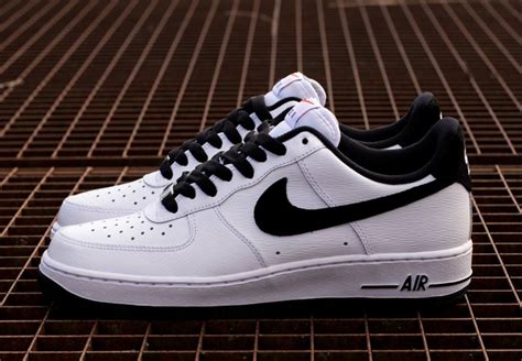 air force 1 07 white black.